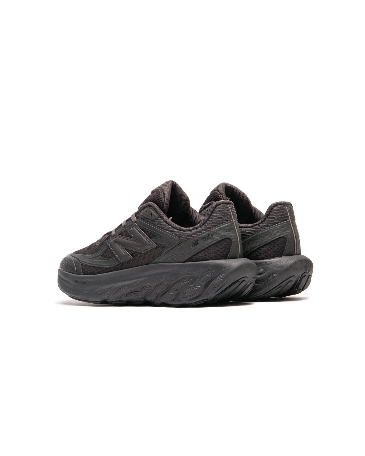 new-balance-utrnwd-black-
